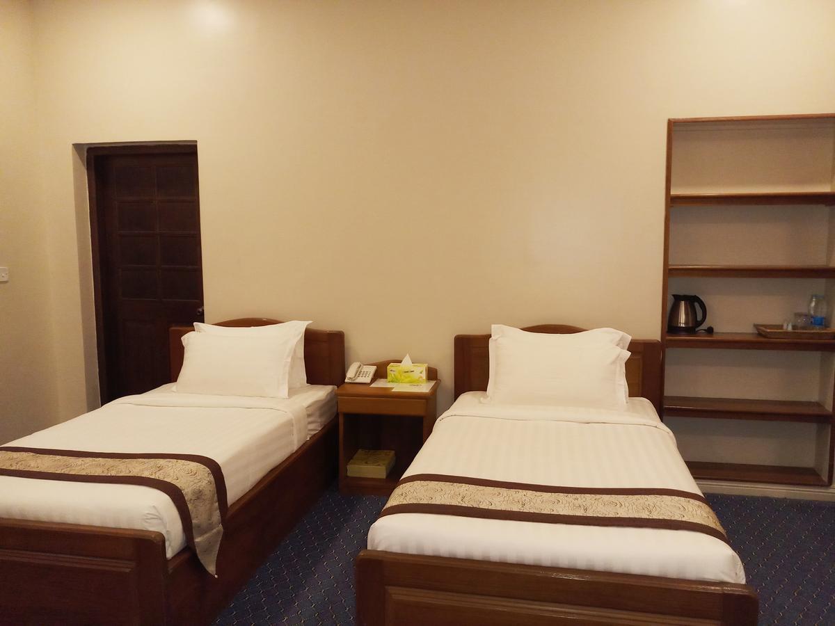 Ruby Garden Hotel Yangon Dış mekan fotoğraf