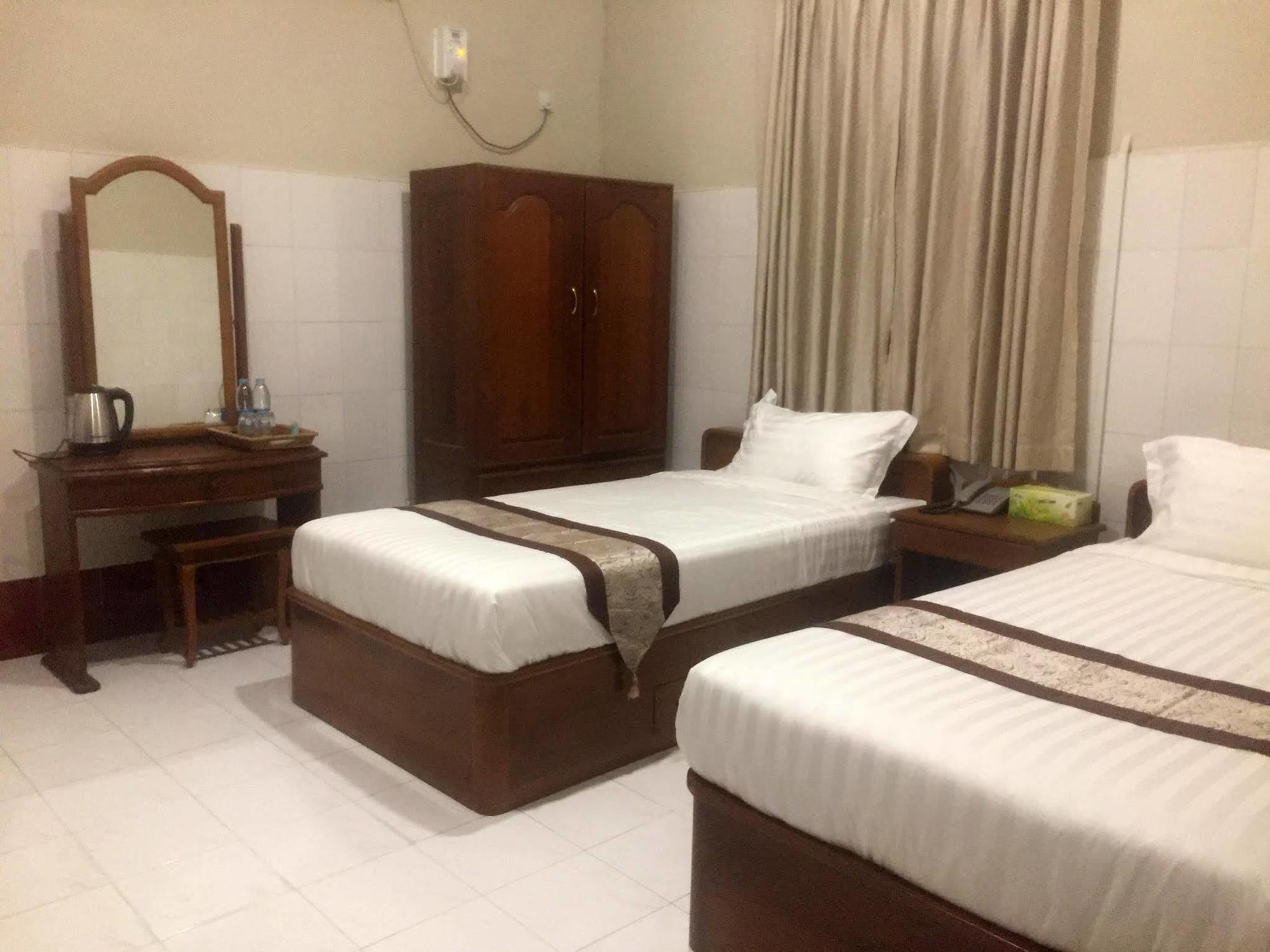 Ruby Garden Hotel Yangon Dış mekan fotoğraf