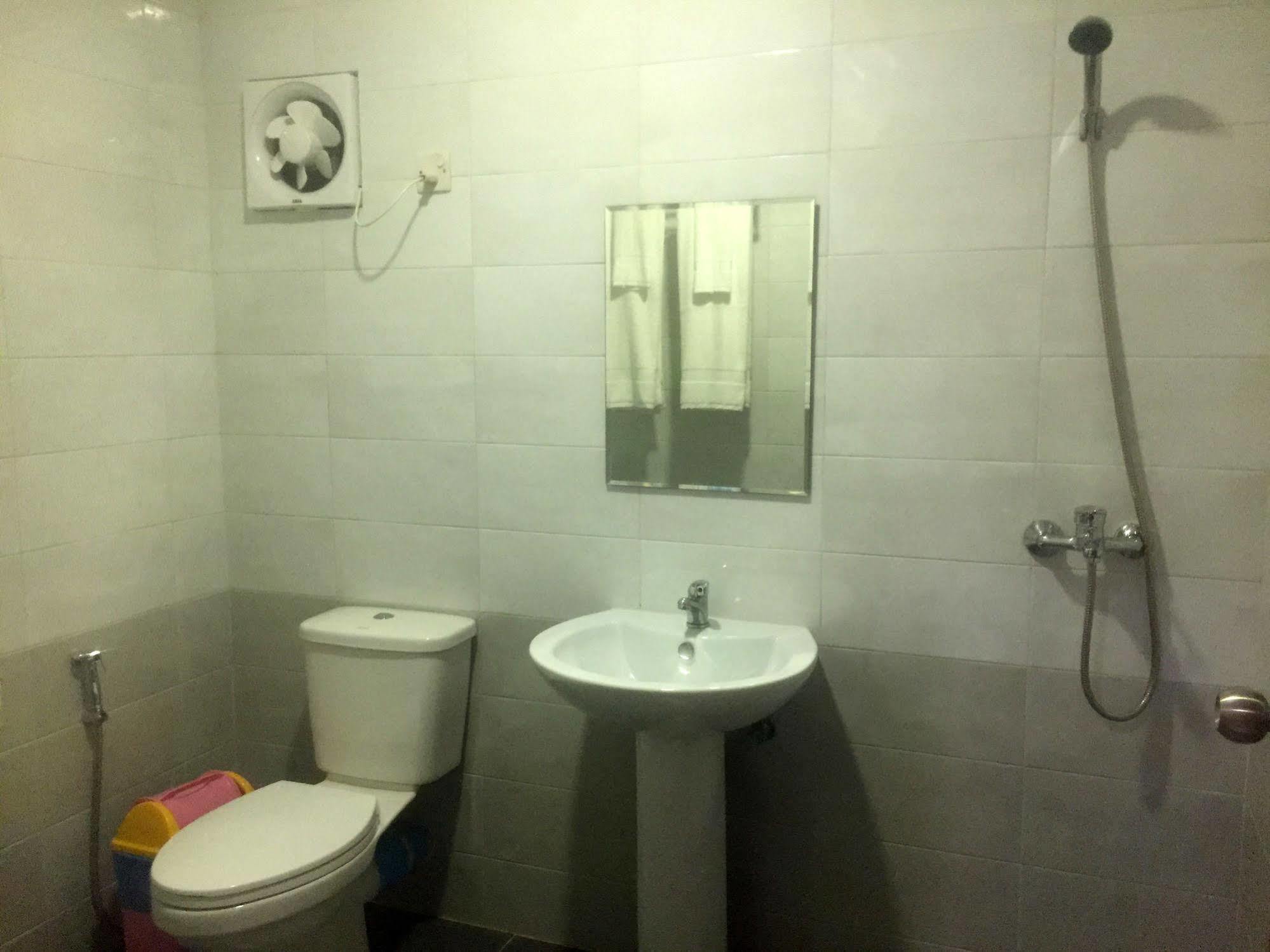 Ruby Garden Hotel Yangon Dış mekan fotoğraf